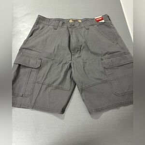 Wrangler Men's SZ 36 Relaxed Fit Grey Cargo Shorts Utility Pockets NWT